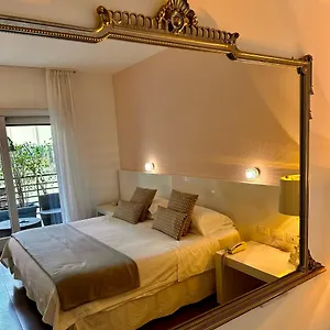 https://bnb-maison-r-boutique.catania-hotels.net